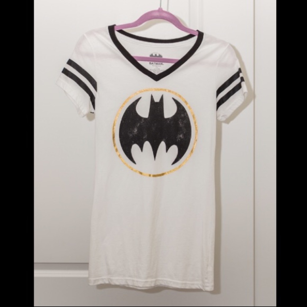 Batman logo tee!